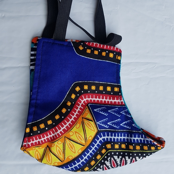 3 Layer Reversible Reusable Contoured Face Mask - Picture 2 of 7